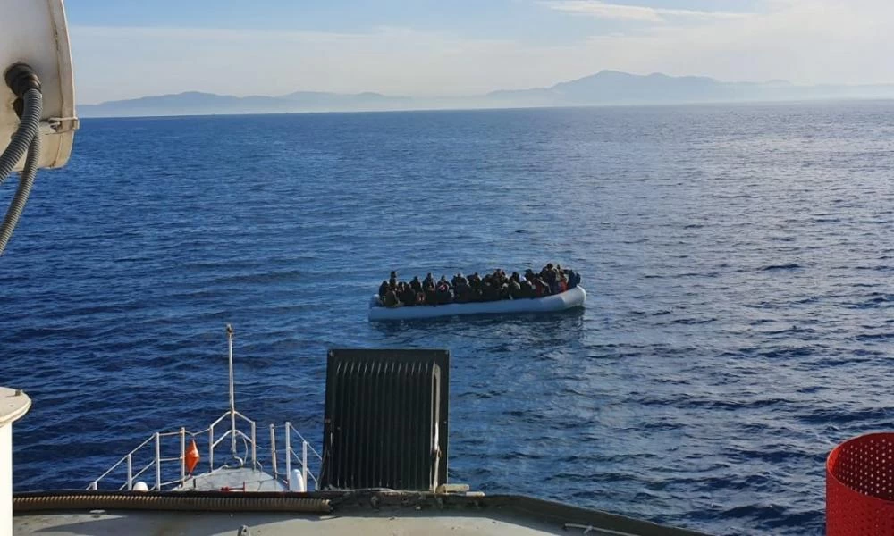 Προπαγάνδα Τουρκίας για μετανάστες που ''ωθήθηκαν από την ελληνική ακτοφυλακή''